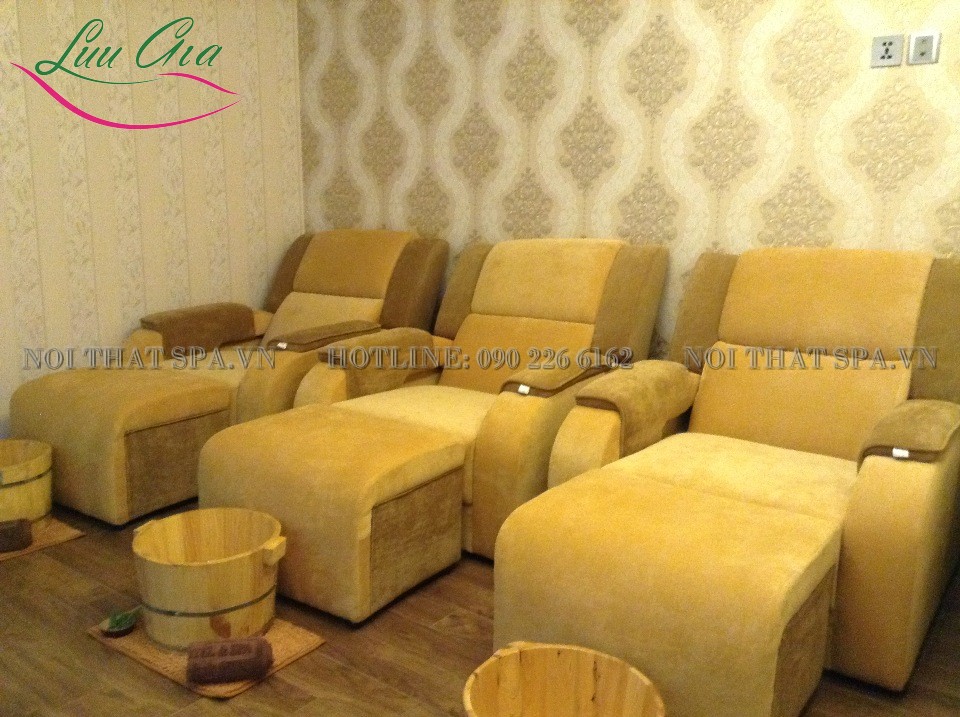 ghe-massage-chan-giuong-massage-bon-tam-go-ghe-cat-toc-cicilia-spa-da-nang